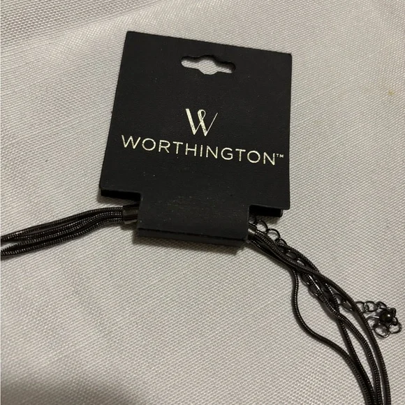 Elegant Black and Gold Necklace - Picture 3 of 4